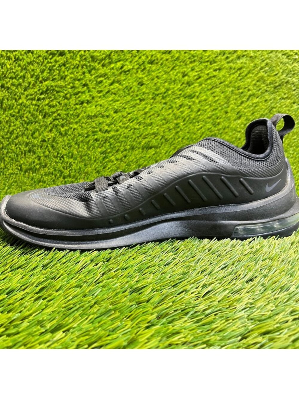 Nike Air Max Axis Womens Size 10 Black Athletic Running Walking Shoes Sneakers - Picture 2 of 10